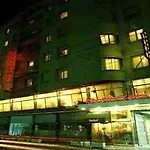 贝尔韦代雷酒店 3* 圣雷默